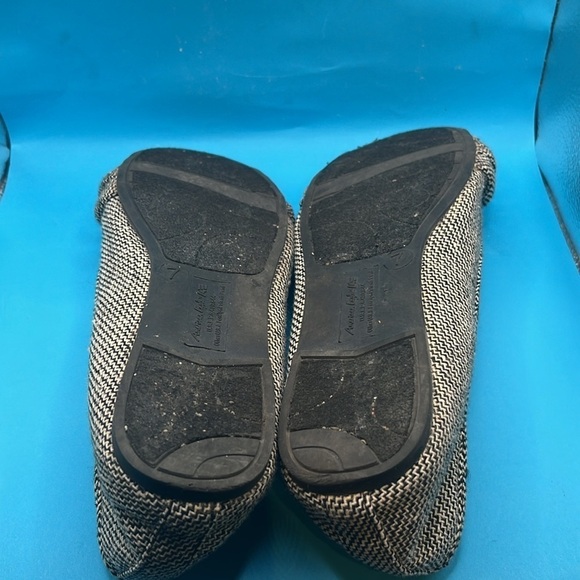 Women’s American Eagle ballet slippers, size 7- black and white - Picture 7 of 7